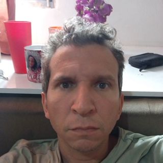 Daniel R. 44 años – Barcelona
